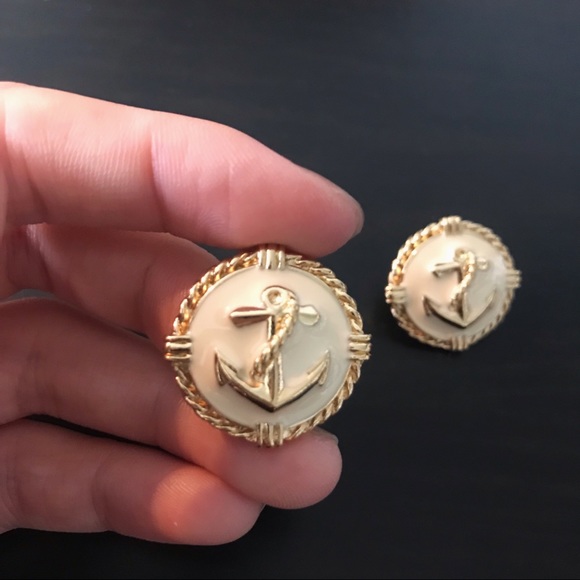 Vintage Avon Nautical Cream Enamel Earrings - Picture 5 of 5